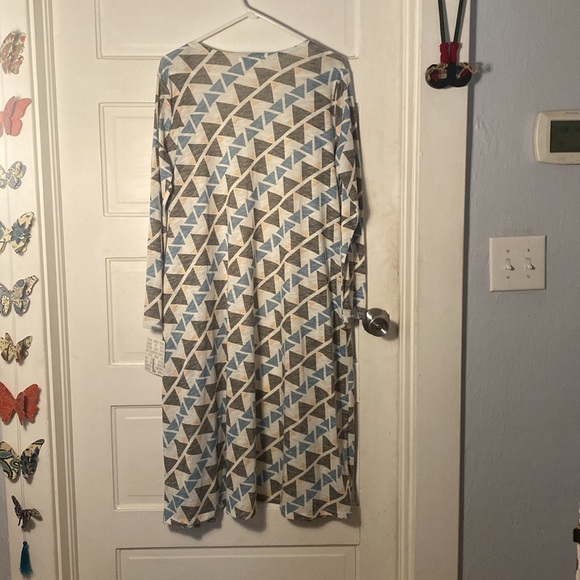 Size large, NWT, Lularoe, Sarah - Picture 6 of 7